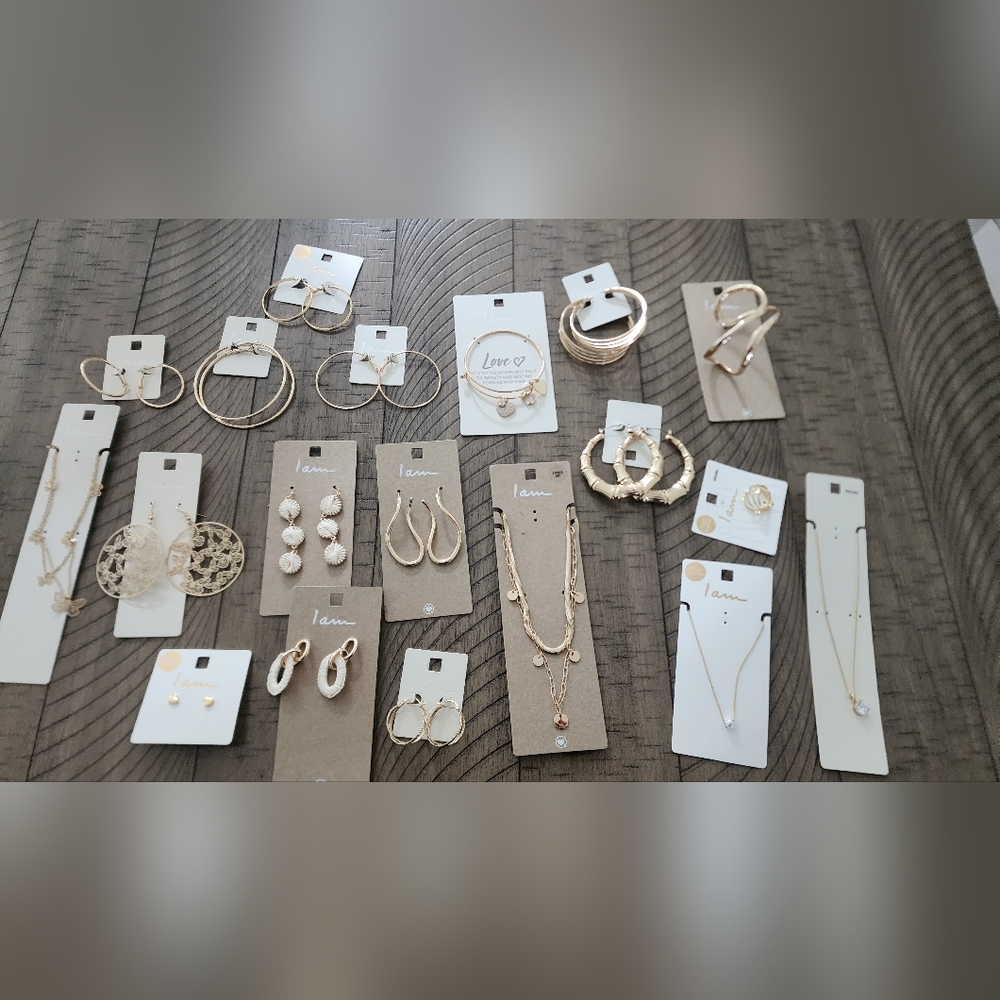Iam Jewelry Fashion Jewelry Lot Gold Necklaces, Earrings, Bracelets 19 Items